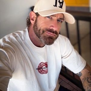 Meet your Posher, Brad